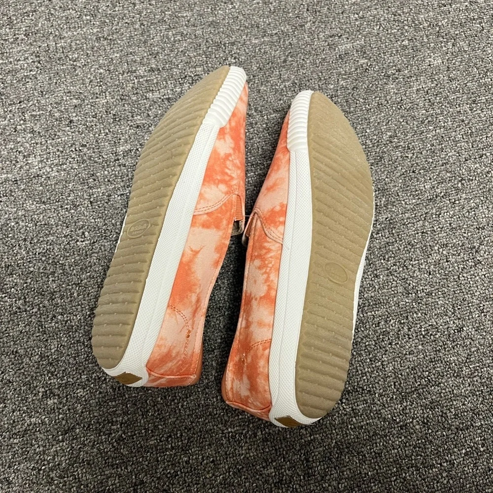 NWOT Dr. School’s Slip On Shoes Size 9